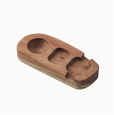 Contenedor portátil para almacenamiento de huevos con cuchara